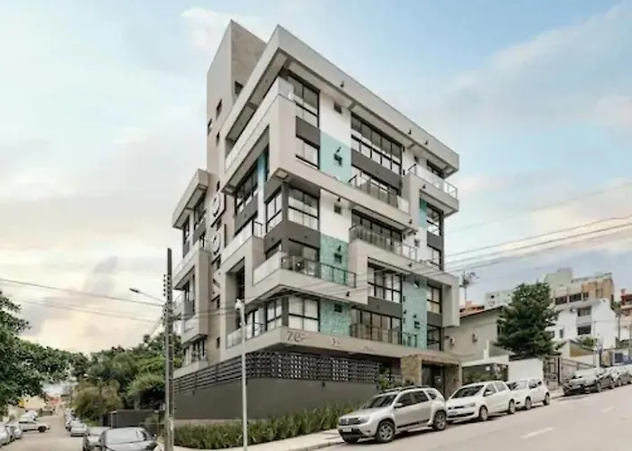 Zee Studios A 200M Da Beira-Mar Norte
